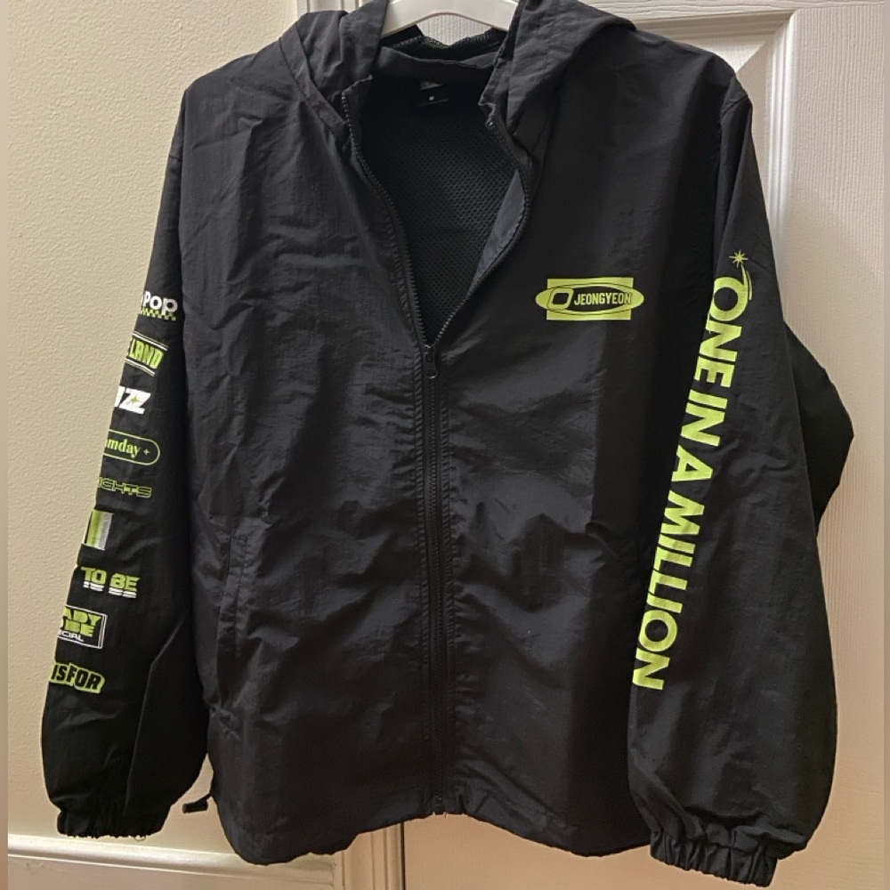 TWICE Yoo Jeongyeon THIS IS FOR (MUFG STADIUM) limited edition windbreaker